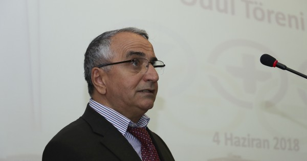 Olimpiyat Düzenleme Kurulu Başkanı, M.Ü Fen Edebiyat Fakültesi Matematik Bölümü Başkanı Prof. Dr. Hanlar Reşidoğlu 