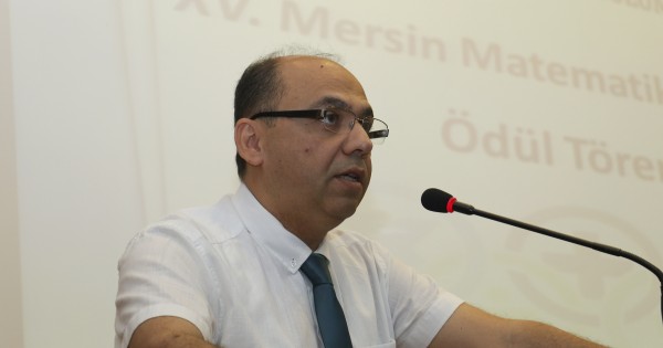 Mersin Üniversitesi Fen Edebiyat Fakültesi Dekanı Prof. Dr. Ahmet Murat Gizir 
