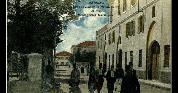 Kışla Caddesi (günümüz Atatürk Cd.) Messageries Maritimes binası - 1910lar